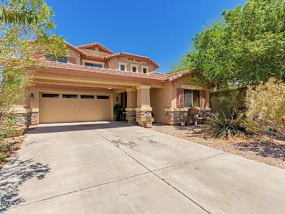 Foto principal - 298 W Dana Dr