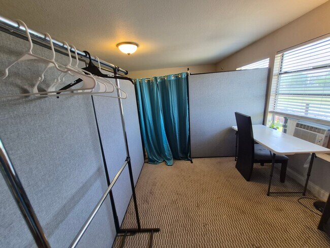 Foto del edificio - 5611 Aberdeen Dr