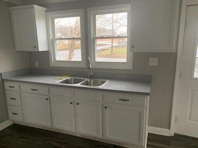 Kitchen w/front view - 1111 W Irish St