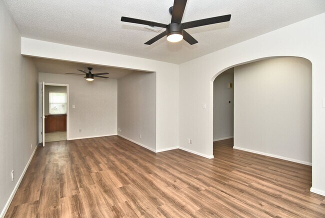 Foto del edificio - 6925 E 73rd St