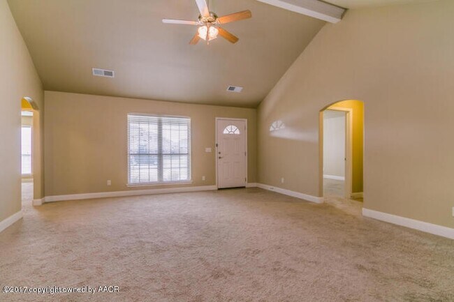 Foto del edificio - 9814 Asher Ave