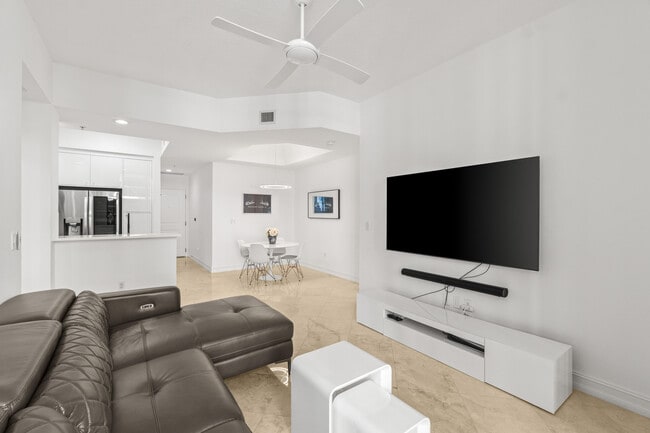 Foto del edificio - 701 S Olive Ave