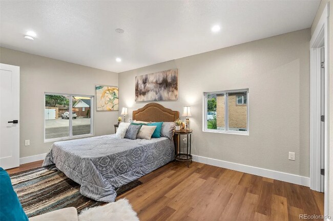 Foto del edificio - 10821 Larry Dr