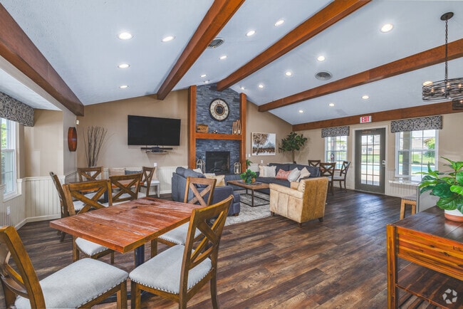 Clubhouse - The Arbors of Yankee Vineyards