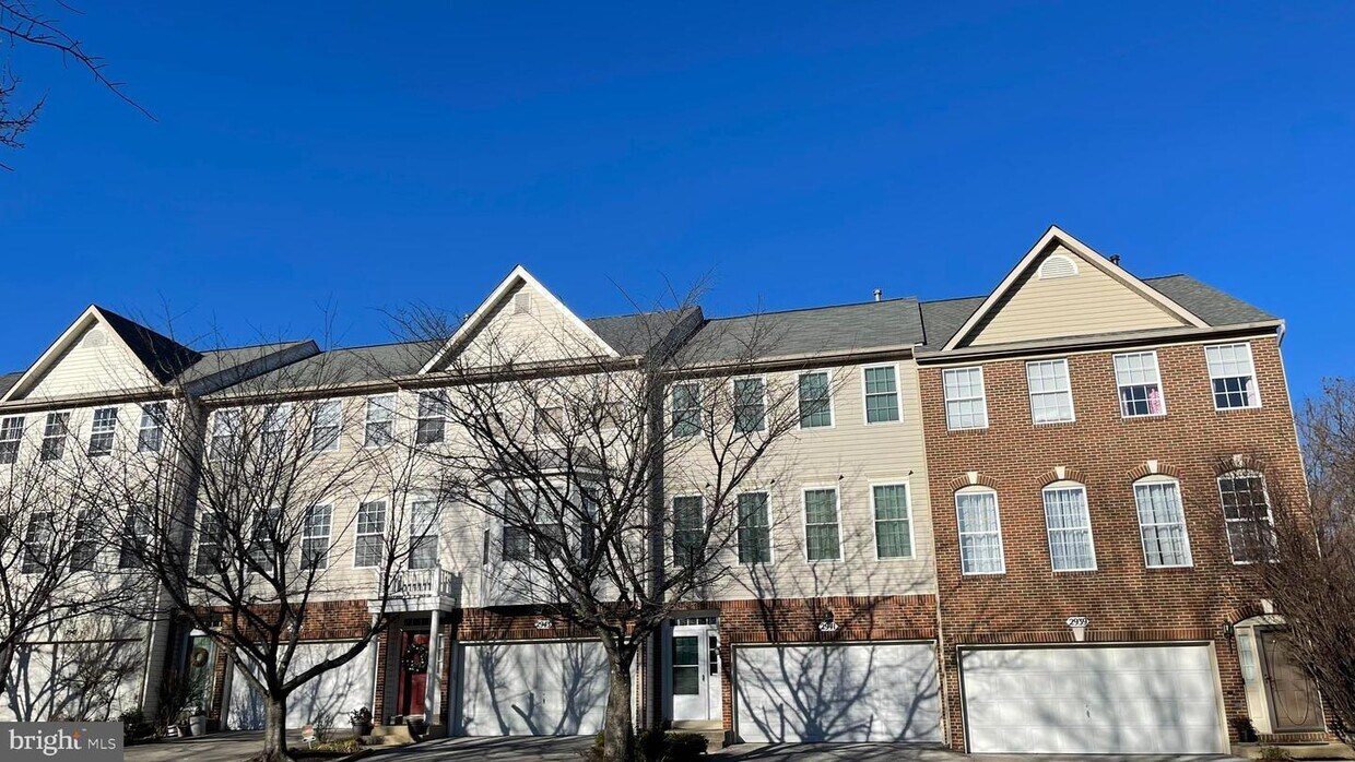 2939 St Helen Cir, Silver Spring, MD 20906 Townhome Rentals in Silver