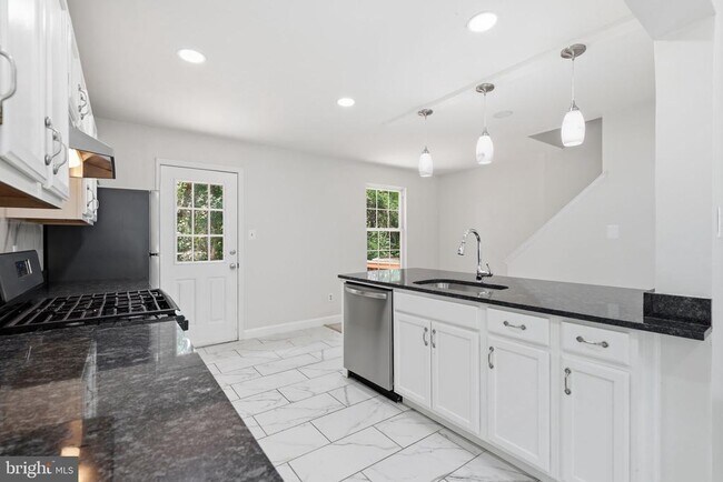 Foto del edificio - 1921 Winslow Ct