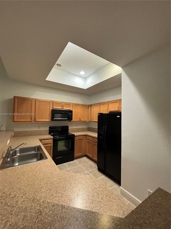 Building Photo - 10480 SW Stephanie Way