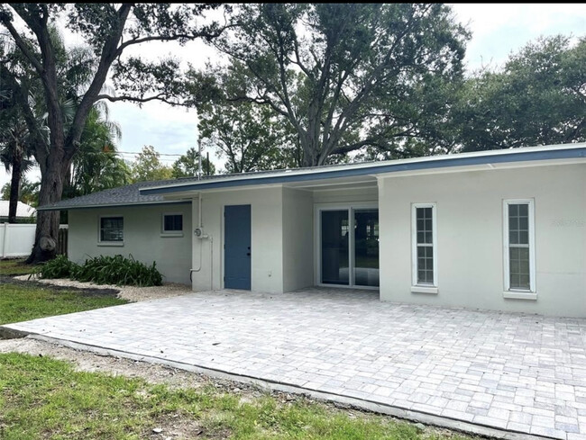 Building Photo - 6400 Evergreen Ave