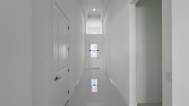 Building Photo - 5722 Aleppo Pl