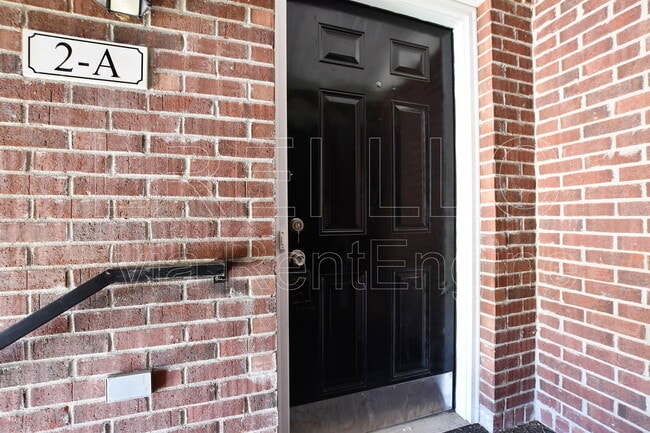 Building Photo - 300 Keeneland Dr
