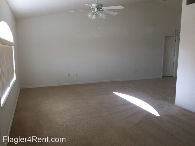 Foto del edificio - 3 br, 2 bath House - 32 Rollins Lane