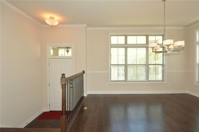 Building Photo - 2266 Lavista Cir NE