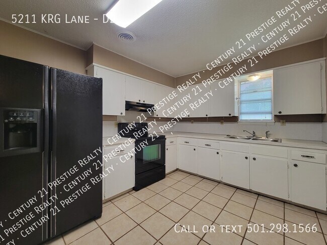Building Photo - 5211 KRG Lane Unit D-2