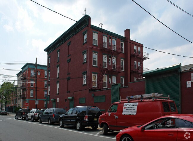 Building Photo - 502-506 2nd St