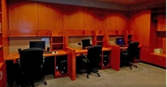 Foto del edificio - 208 W Washington St