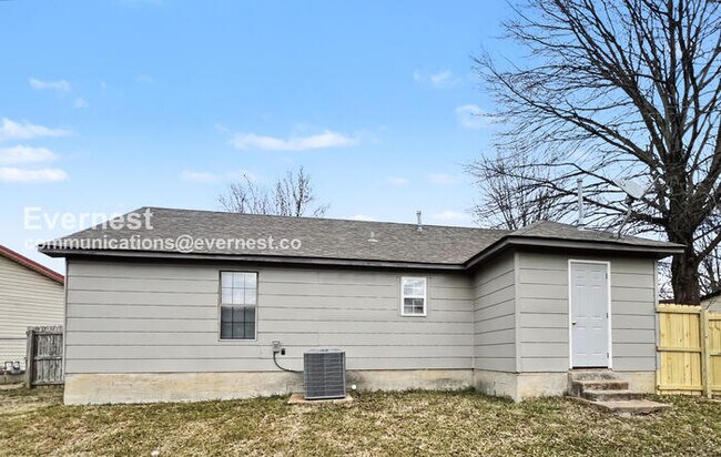 Foto del edificio - 6415 Riverdale Cove