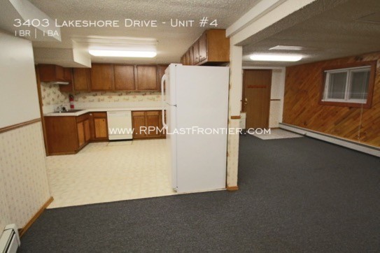Foto del edificio - 3403 Lakeshore Dr