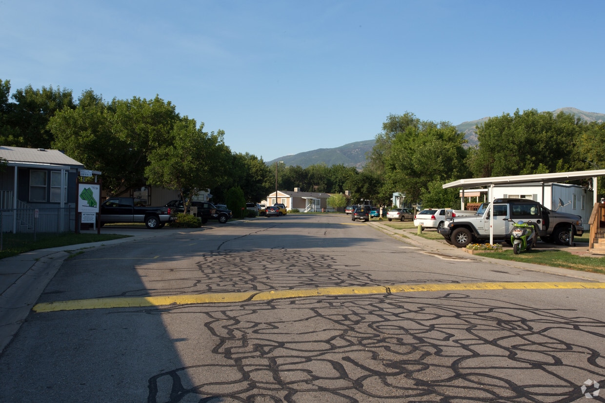 Willow Pines Apartments in Kaysville, UT