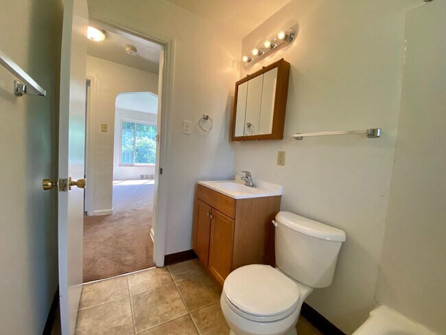 Foto del edificio - Charming Ranch Home in Peters Township – Huge Yard, Quiet Setting & Great Location!