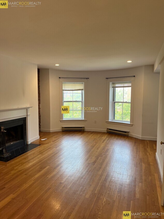 Foto principal - 1688 Washington St
