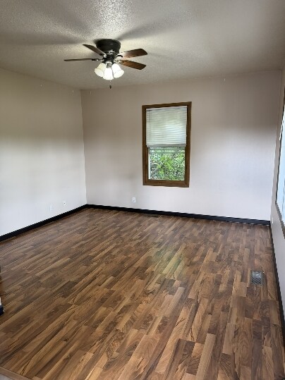 Foto del edificio - 216 2nd Ave