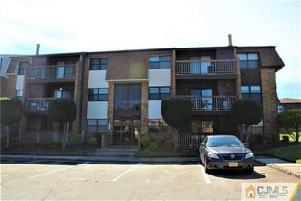 Building Photo - 604 Sharon Garden Ct