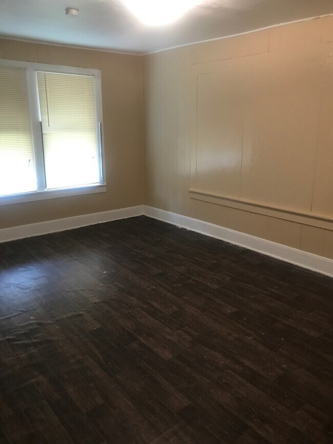 Building Photo - 3405-3407 Avenue E