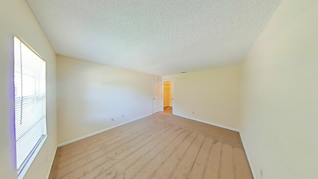 Building Photo - Woodland Bend Apartments