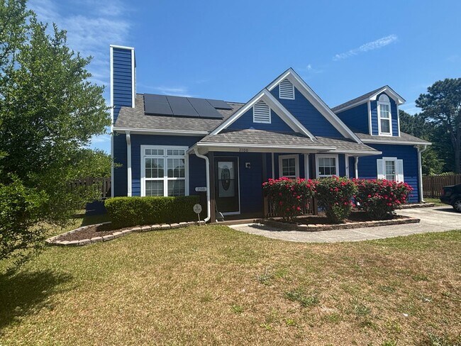 Foto del edificio - 4 Bed 2 Bath UNFURNISHED Home with a Loft and Fenced Backyard in Ogden