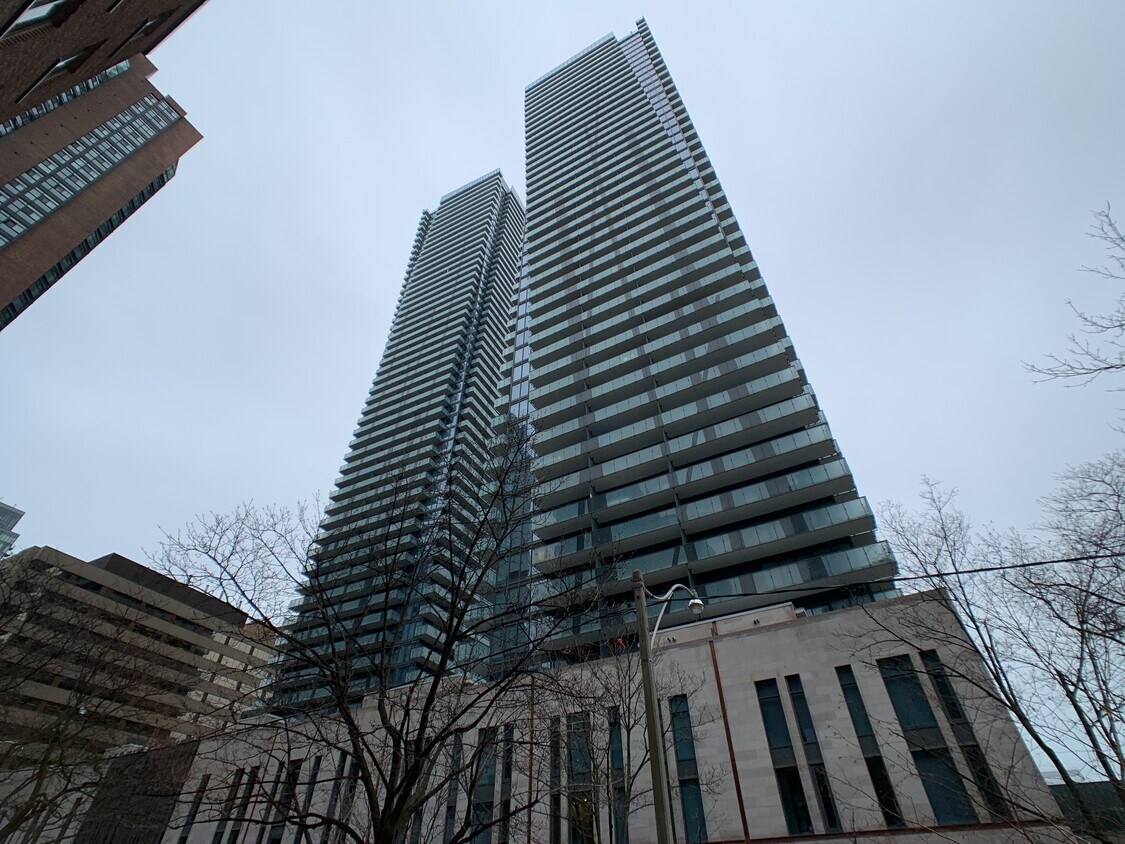 Primary Photo - 65 St Mary St