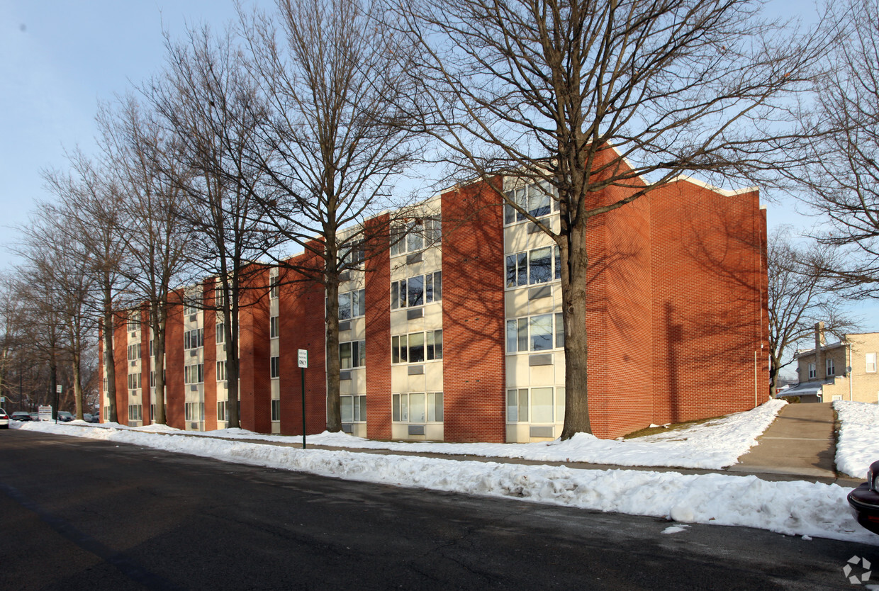 Foto principal - Lawrence Manor