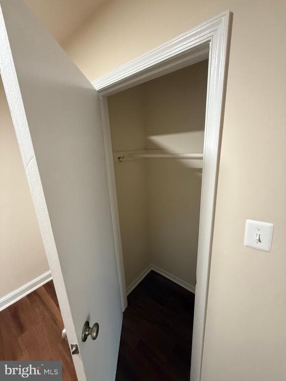 Building Photo - 1403 Admiral Dr