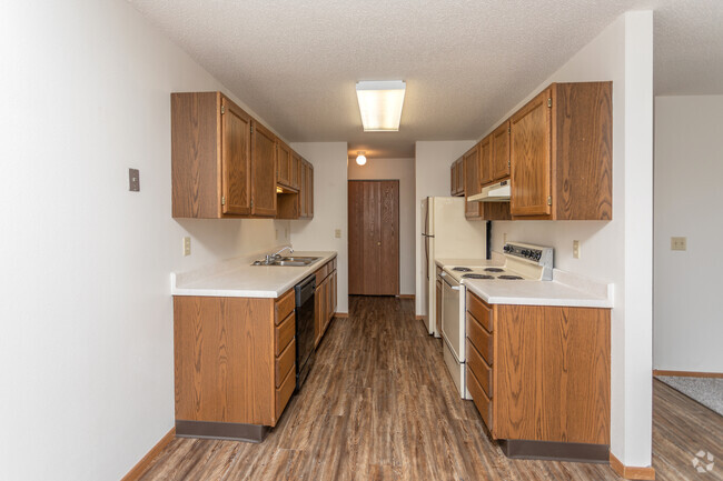 2HAB, 1BA - 890 ft² - Cooperative Living Center