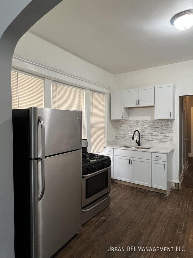 Foto principal - 6134 S St Lawrence Ave