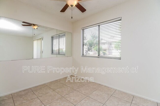 Building Photo - 616 S Hardy Dr