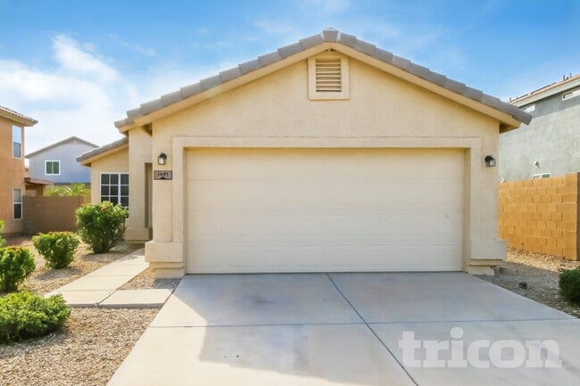 Building Photo - 1491 E Stirrup Ln