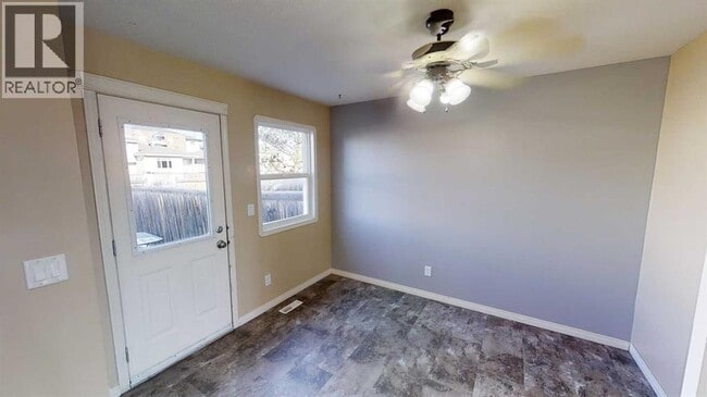 Building Photo - 9612-990A 90a St