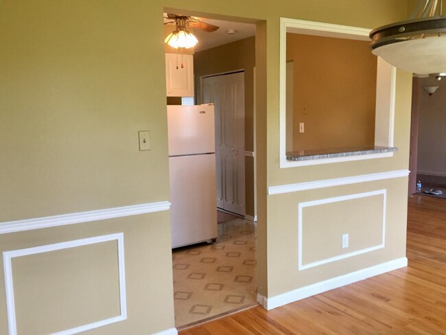 Foto del edificio - 100 W Hickory Grove Rd