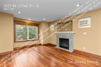 Building Photo - 1023 NE 123rd St