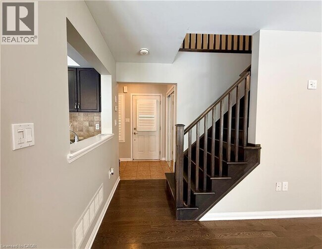 Photo du bâtiment - 183 Chase Crescent