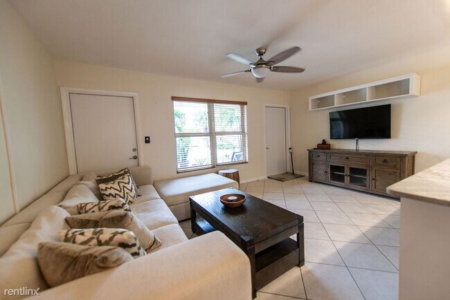 Foto del edificio - 1 br, 1 bath Condo - 1012 SE 15th St Apt 3