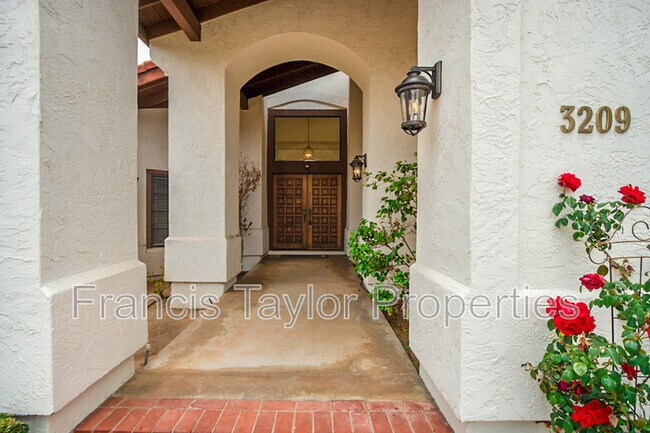 Building Photo - 3209 Avenida Hacienda