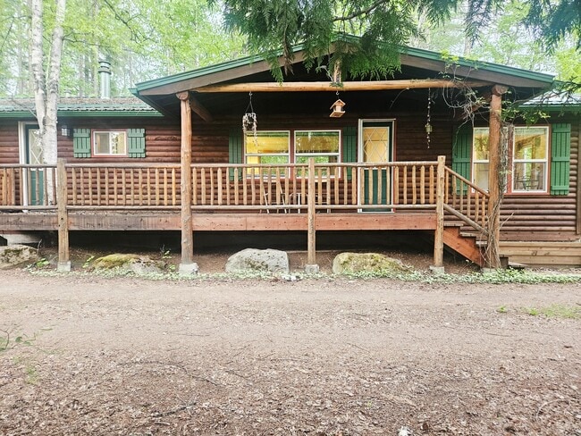 Building Photo - 1676 W Lakeshore Dr