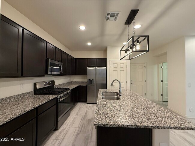 Foto del edificio - 1708 S 83rd Way