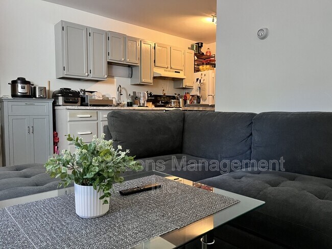 Foto del edificio - 358-360-360 N Winooski Ave