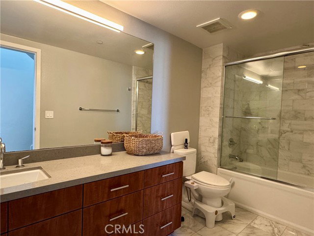 Foto del edificio - 4211 Redwood Ave