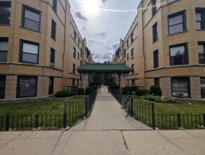 Building Photo - 2338 N Spaulding Ave