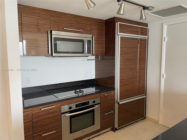 Building Photo - 50 Biscayne Blvd