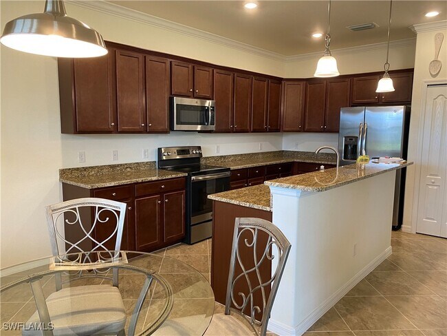 Building Photo - 2054 Minneola St