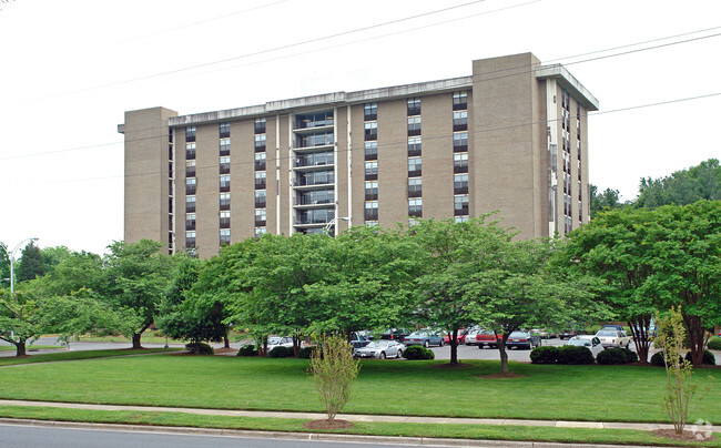 Building Photo - Charlottetown Terrace